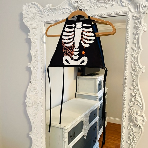 SALE GLOW IN THE DARK Halloween Skeleton Crop Top - Picture 3 of 6